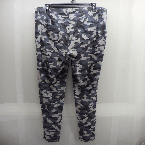 Faded Glory Jeggings Womens 2XL 20 Gray Camouflage Camo Chino Pull On Pants - Picture 3 of 10